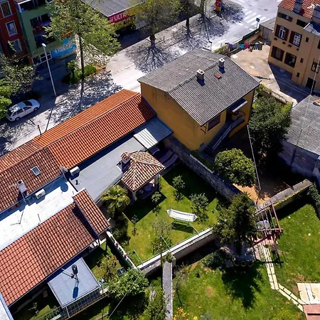 House Arena Tatil Evi Pula