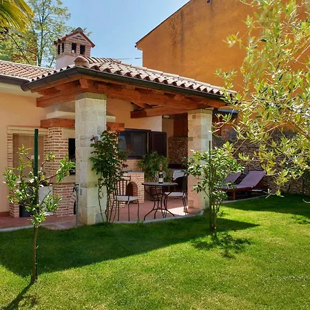 Holiday House Arena *