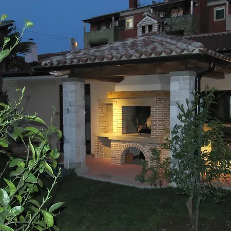 Holiday House Arena Pula