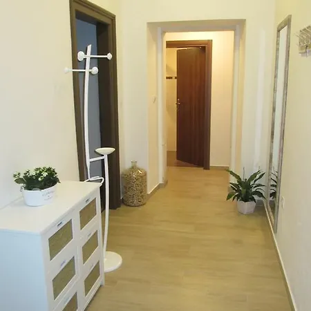 Tatil Evi House Arena